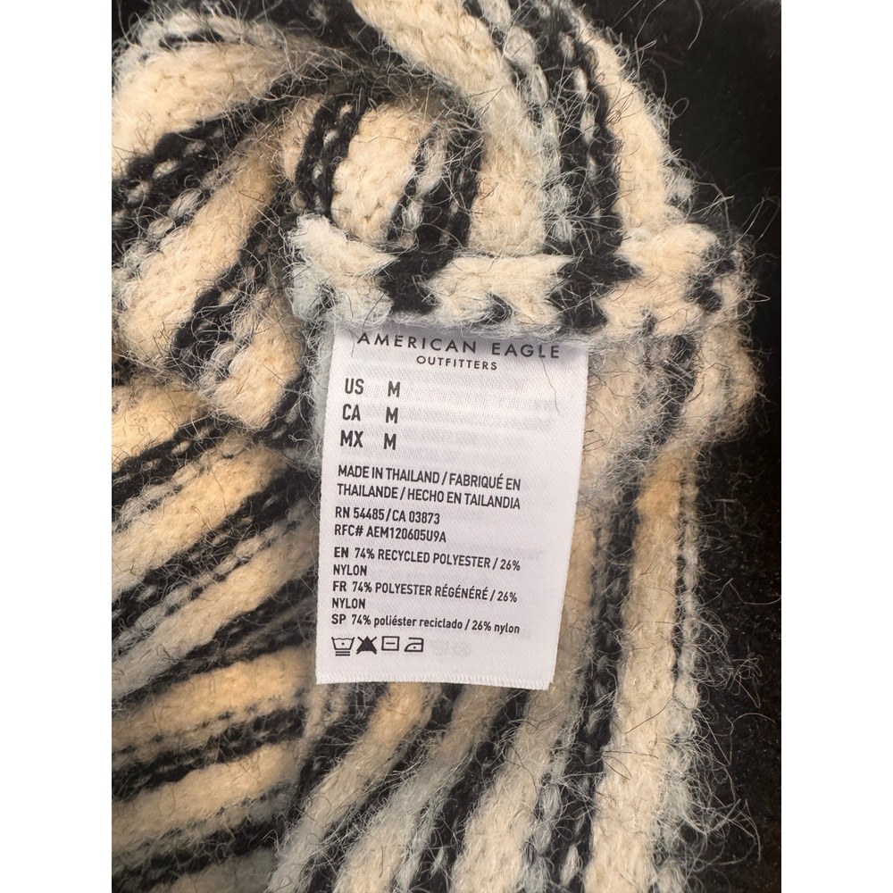 American Eagle Striped Raglan Crewneck Sweater Black White Fuzzy Medium - Picture 6 of 6